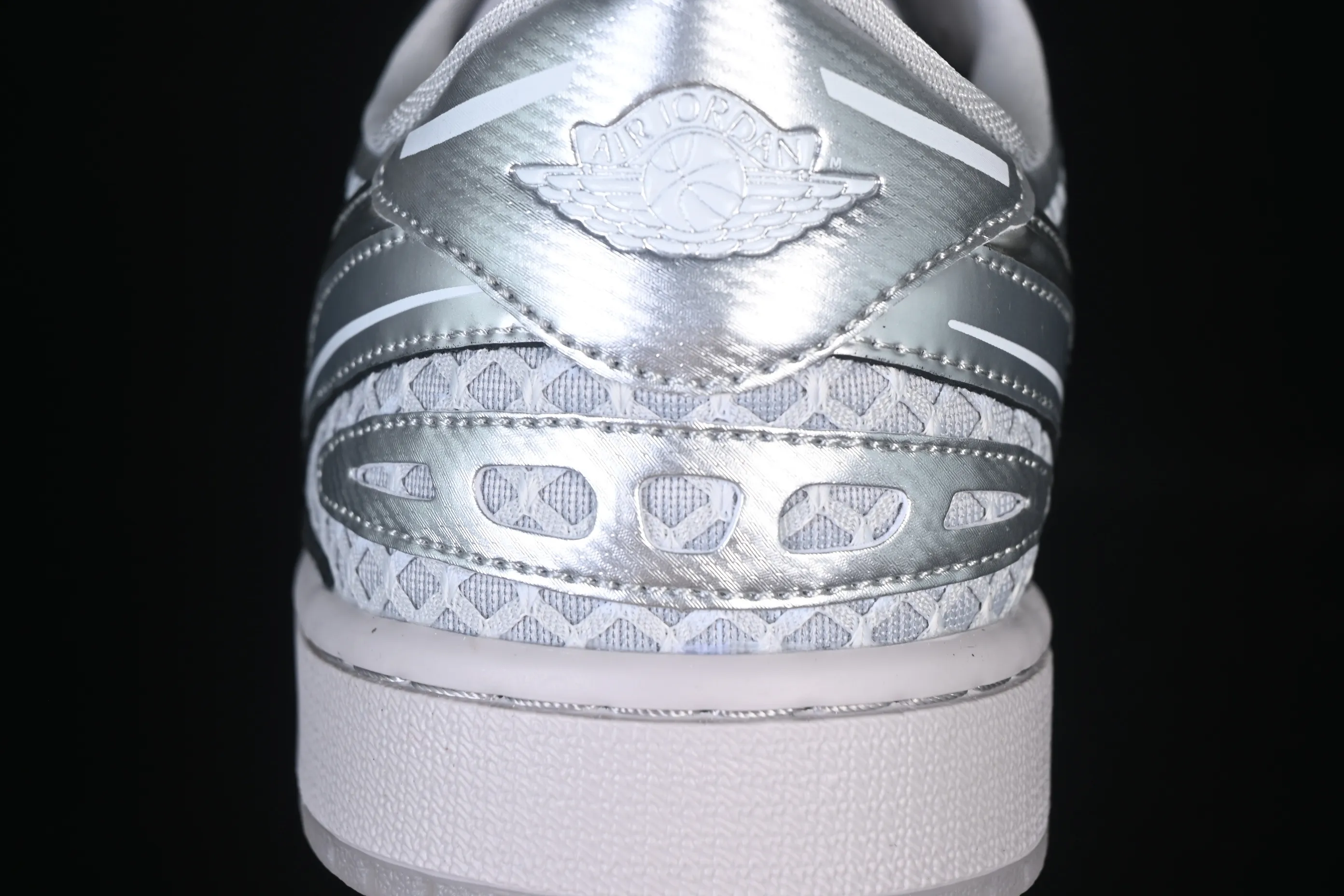 All categories Air Jordan Jordan series basketball shoes Air Jordan 1 Low Air Jordan 1 Low "MM V3" AJ1 Joe 1 liquid silver low-top cultural and casual sneakers HQ2186-002